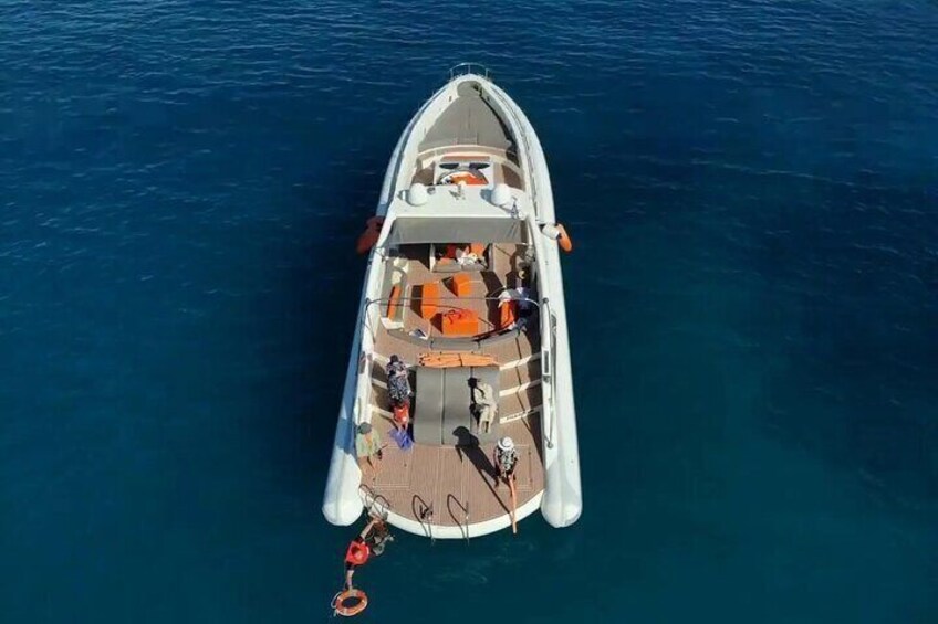 Trip to Kalithea, Anthony Quinn and Traganou with Phantom