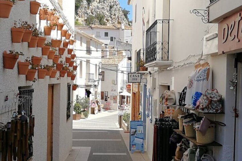 Guadalest and Algar Waterfalls Tour from Denia or Jávea