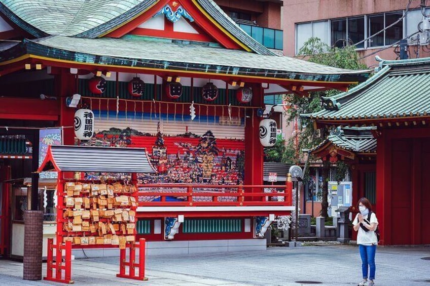 Tokyo Shrine & Temple Tour: a Walk through Japanese History