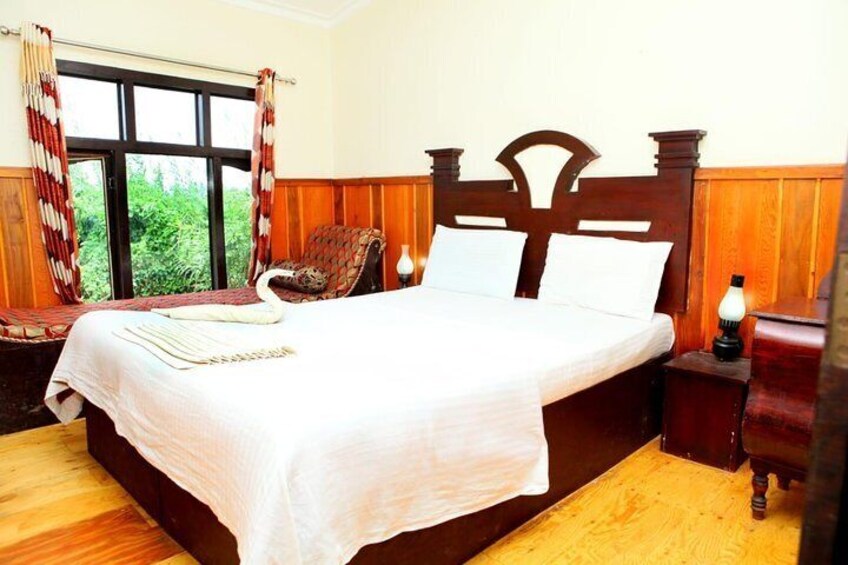 5 Day Explore Kerala (Private houseboat incl. Resort,Hotel,Cab