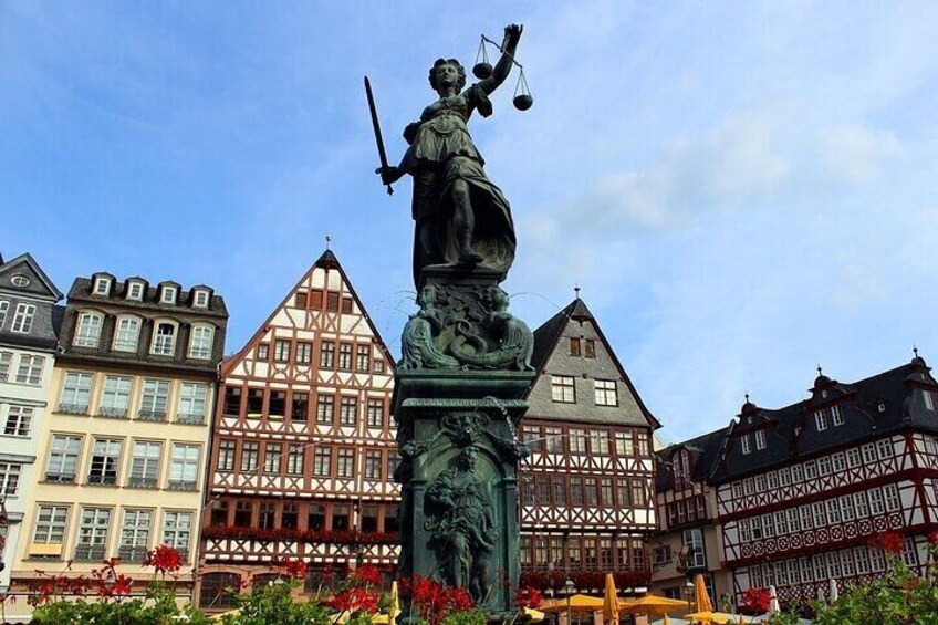 Frankfurt Highlights & hidden Gems Walking Tour