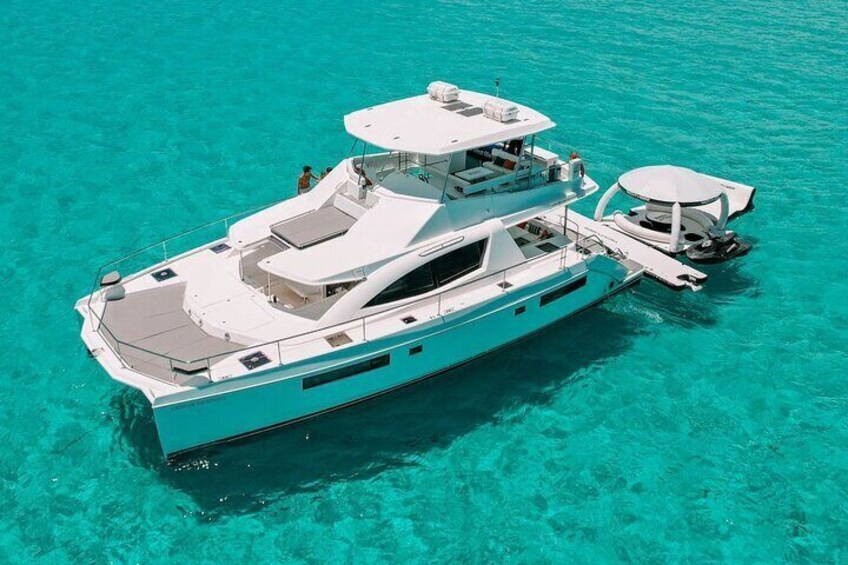 Luxurious Leopard 51 ft PowerCat at Sea