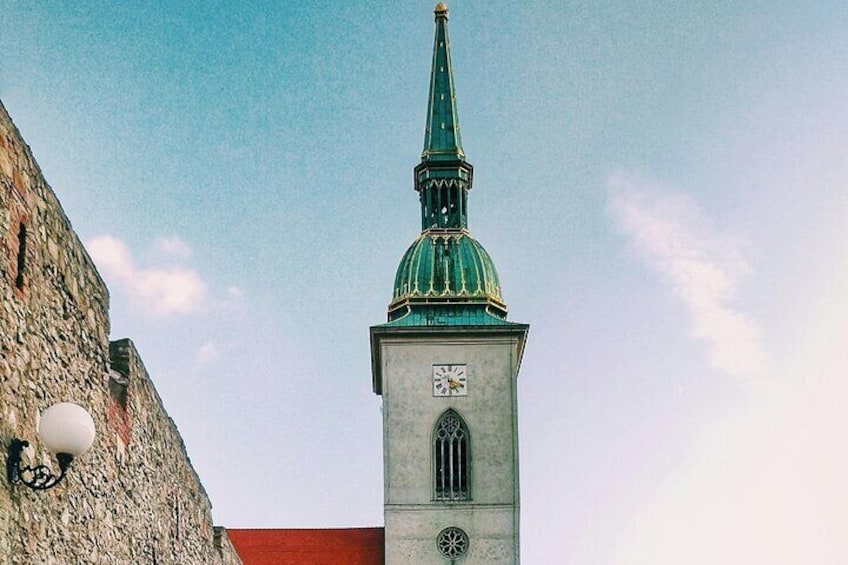 Vienna/Bratislava:DayTrip to Budapest and Bratislava,two capitals