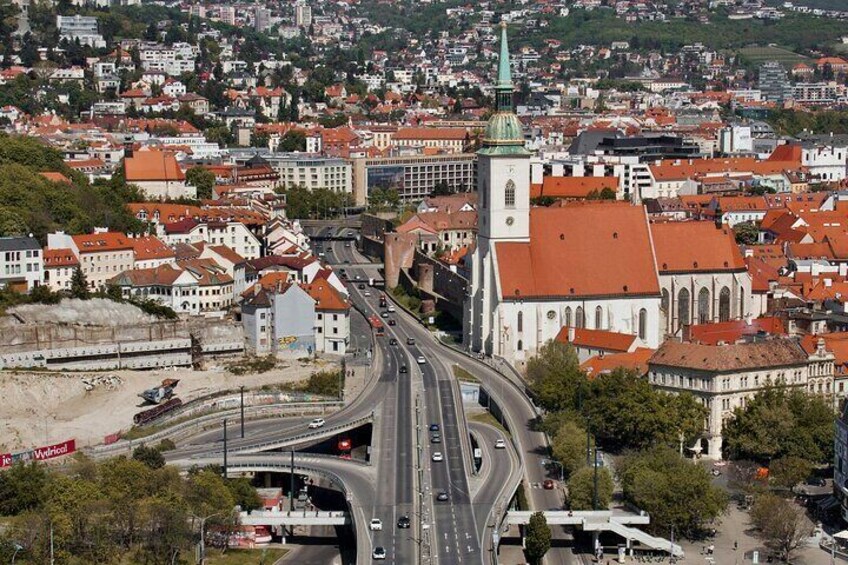 Vienna/Bratislava:DayTrip to Budapest and Bratislava,two capitals