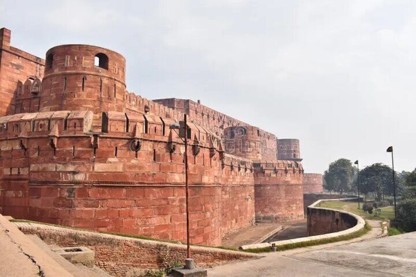 Hyderabad to Agra One Day Private Tour