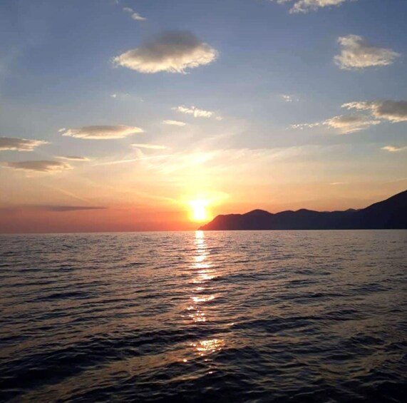 Picture 4 for Activity La Spezia: Sunset with aperitivo in Golfo dei Poeti 3 hours