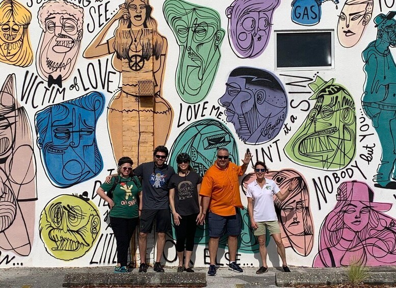 Picture 3 for Activity St. Petersburg: Awesome Mural Biking Tour