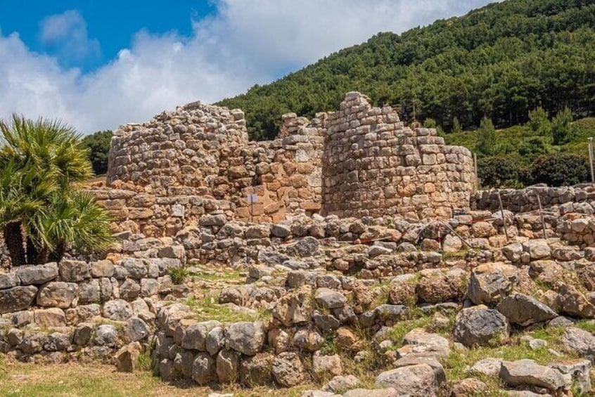 Alghero: Nuraghe Palmavera and Porto Conte Park small group Tour