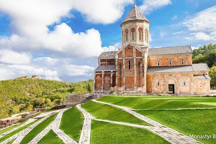 Bodbe Sighnaghi and Telavi Discovery Tour