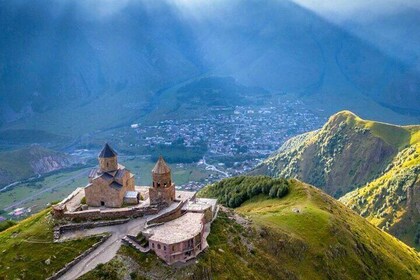 Visite guidée partagée à Kazbegi Gudauri et Ananuri