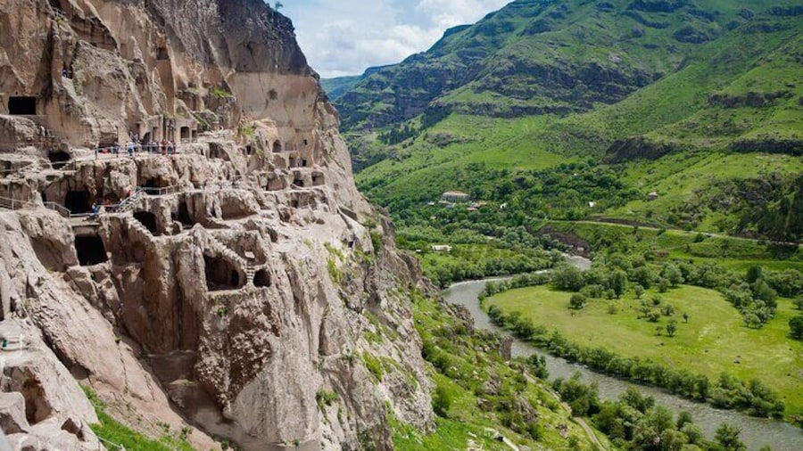 Full-Day Tour of Vardzia Mountain, Rabati Castle, and Borjomi