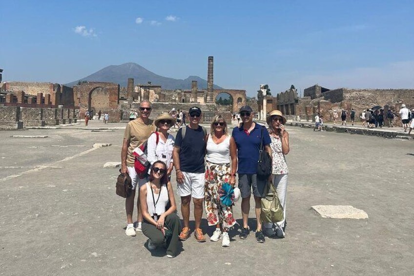 Private Guided Tour of Pompeii Excavations