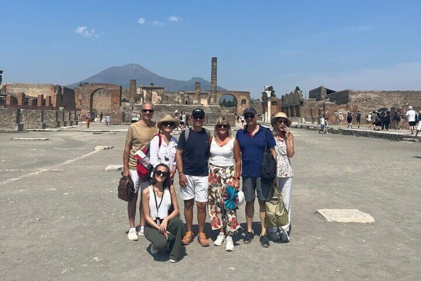 Private Guided Tour of Pompeii Excavations