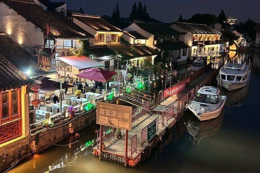 Zhujiajiao 5 Hours Flexible Water Town Adventure by Night