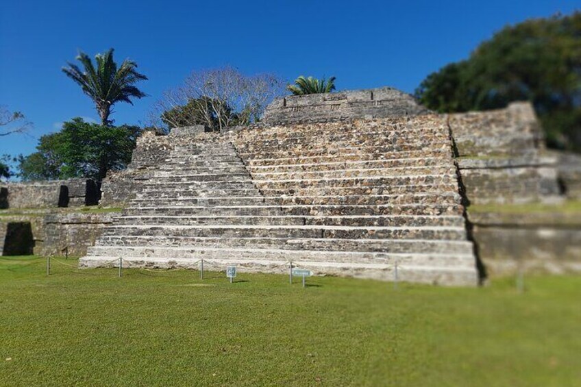 Guided Lamanai Mayan Ruins Belize Tours with Lunch