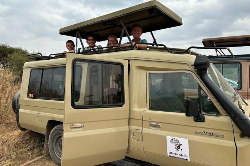 9 Day Serengeti Migration and Ngorongoro Crater Private Tour 