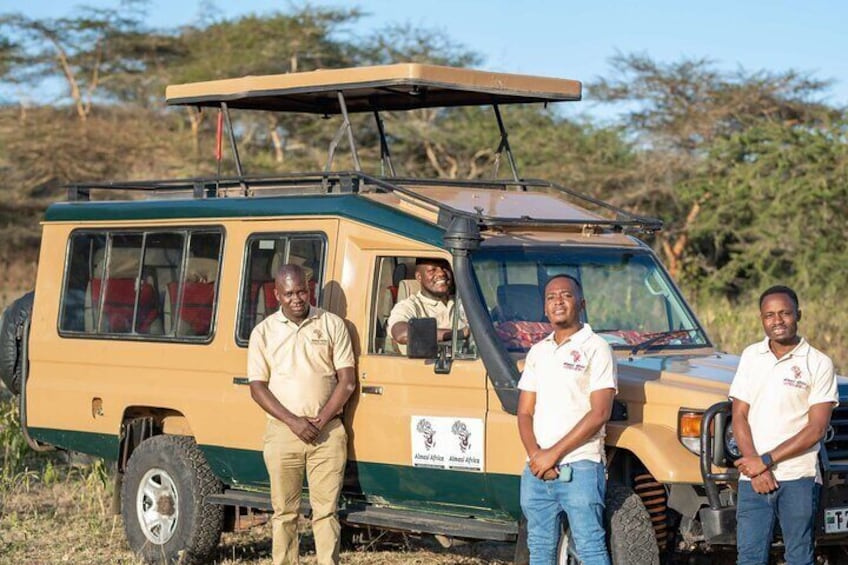 10 Day Serengeti, Ngorongoro Crater and Zanzibar Private Tour