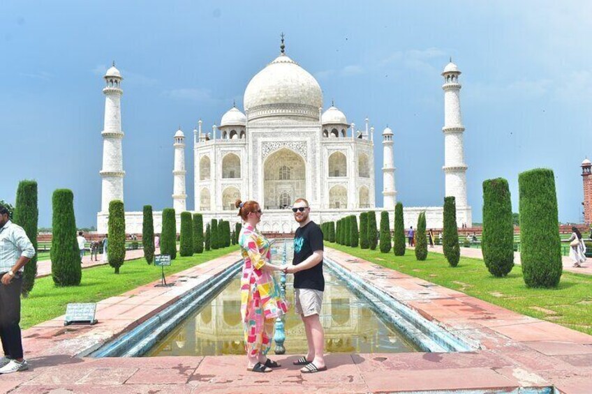 Same day Bangalore to Agra Taj Mahal Tour with Flight & Guide