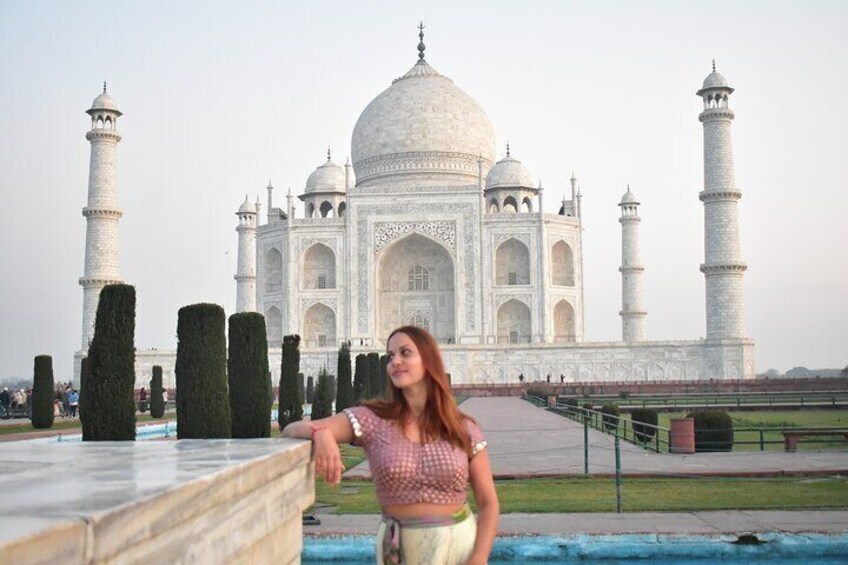 Full Day Guided Tour from Bangalore to Agra Taj Mahal with Flight