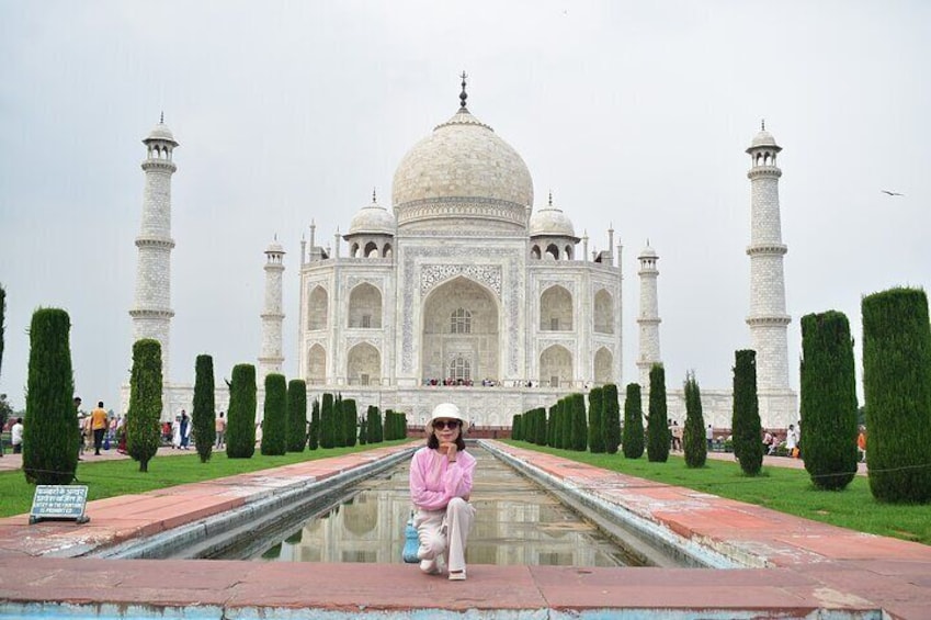 Same day Bangalore to Agra Taj Mahal Tour with Flight & Guide