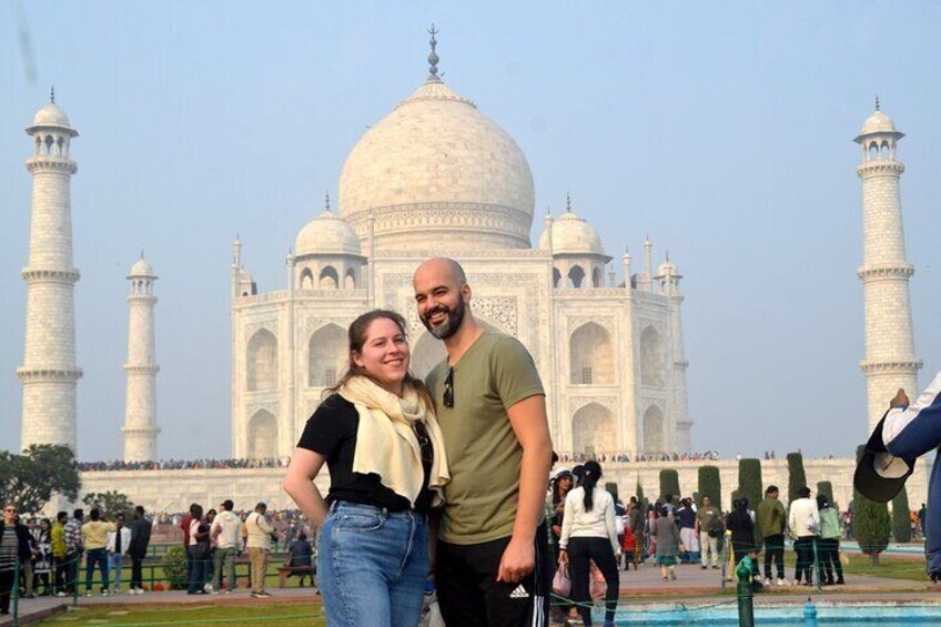 Full Day Guided Tour from Bangalore to Agra Taj Mahal with Flight