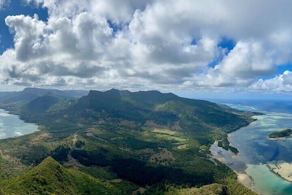 Mauritius: Le Morne: Intimate Hike Away from the Crowd