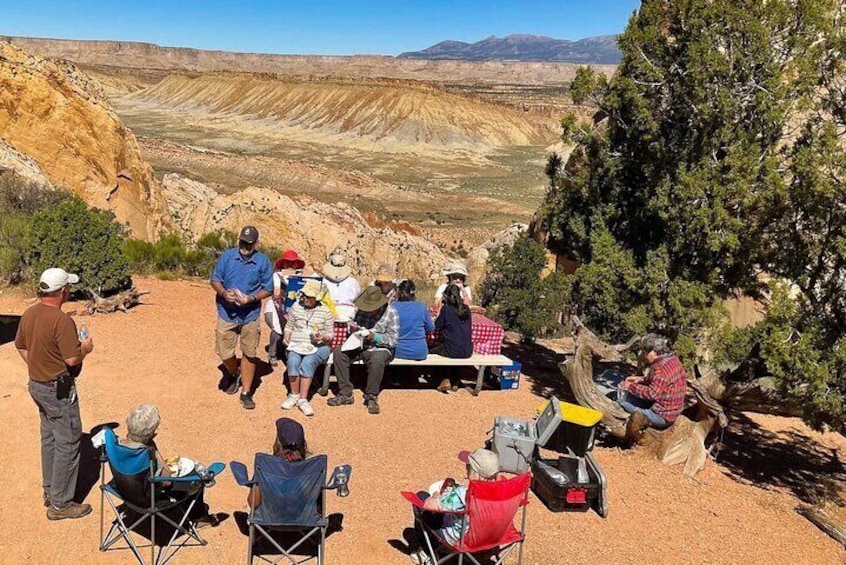 Waterpocket Fold Offroad Tour to Strike Valley Overlook