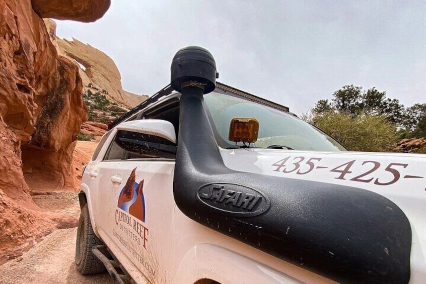 Waterpocket Fold Offroad Tour to Strike Valley Overlook