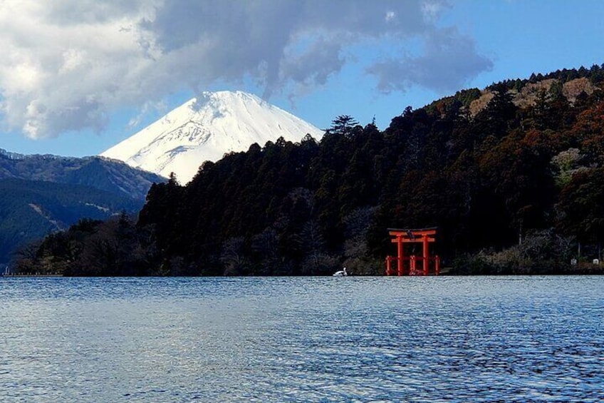 Guided 2 Days Mt. Fuji and Hakone Tour GREEN NUMBER PLATES