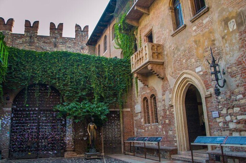 Verona Self Guided Walking Tour with an APP