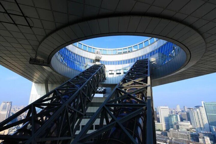 Get up close to the spherical observatory deck that connects the two towers of the building