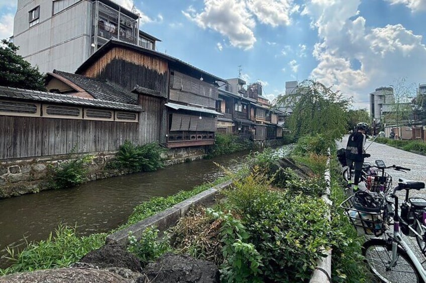 Small Group E-bike Cycling Tour in Kyoto