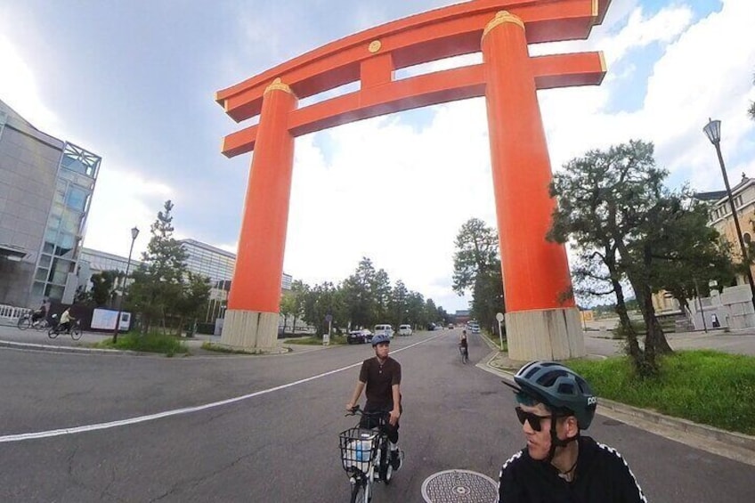 Small Group E-bike Cycling Tour in Kyoto