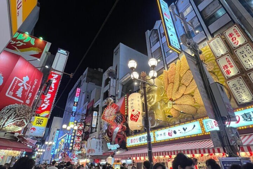 Dotombori is the center of Osaka! We can take you to amazing places