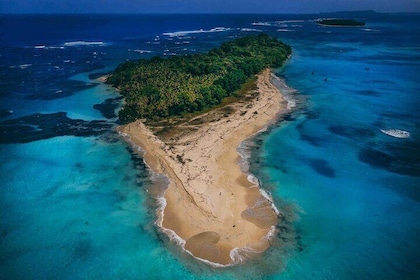 Bocas del Toro Island Hopping Day Tour in Zapatilla Beach