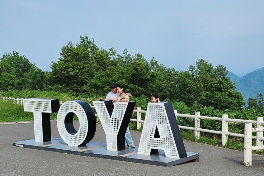 One of the photogenic spots. Take photos with the spacious scenery typical of Hokkaido.