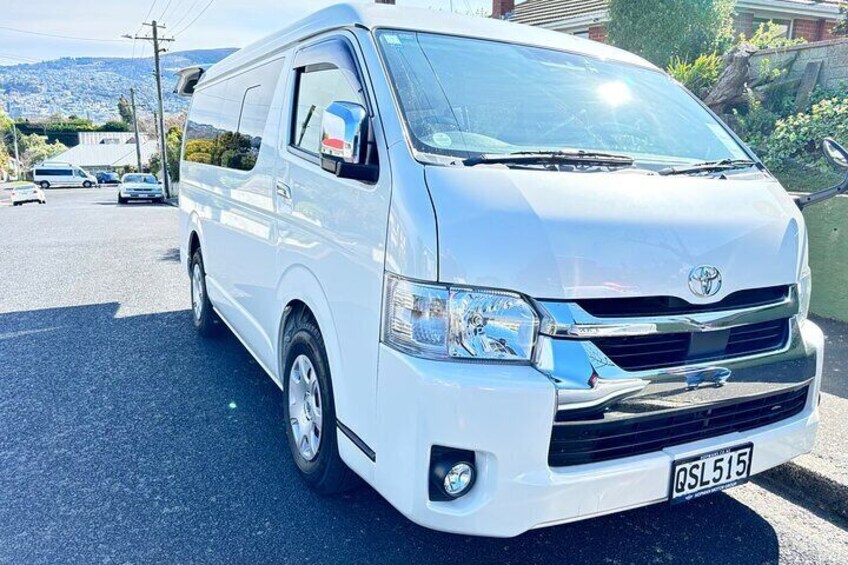 10 seats 2021 Toyota Hiace minibus