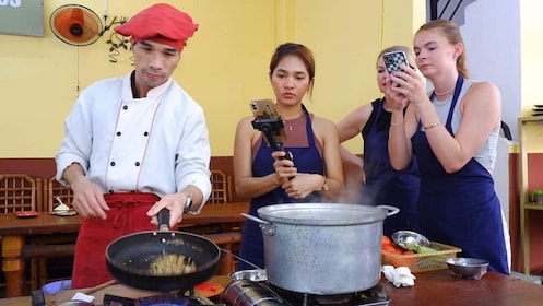 Ho Chi Minh City: Madlavningskursus med Cyclo Resto Restaurant