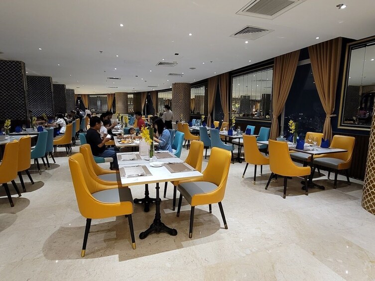 Ho Chi Minh City: Mermaid Restaurant La Vela Saigon Buffet