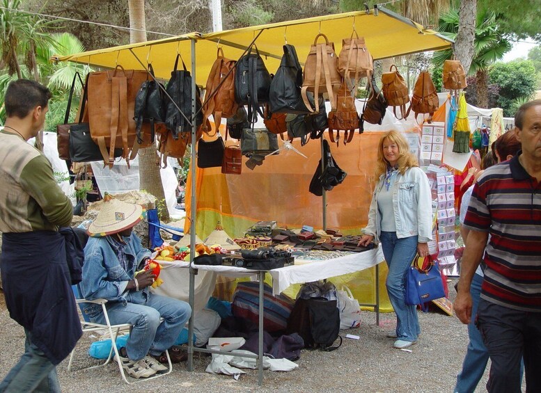 Picture 6 for Activity Ibiza: Mercadillo Hippie Las Dalias nocturno