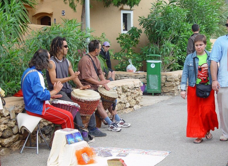 Picture 1 for Activity Ibiza: Mercadillo Hippie Las Dalias nocturno