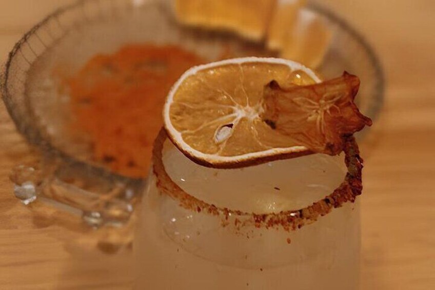 Foodie Experience in Oaxaca: Mezcal tasting guided by a sommelier