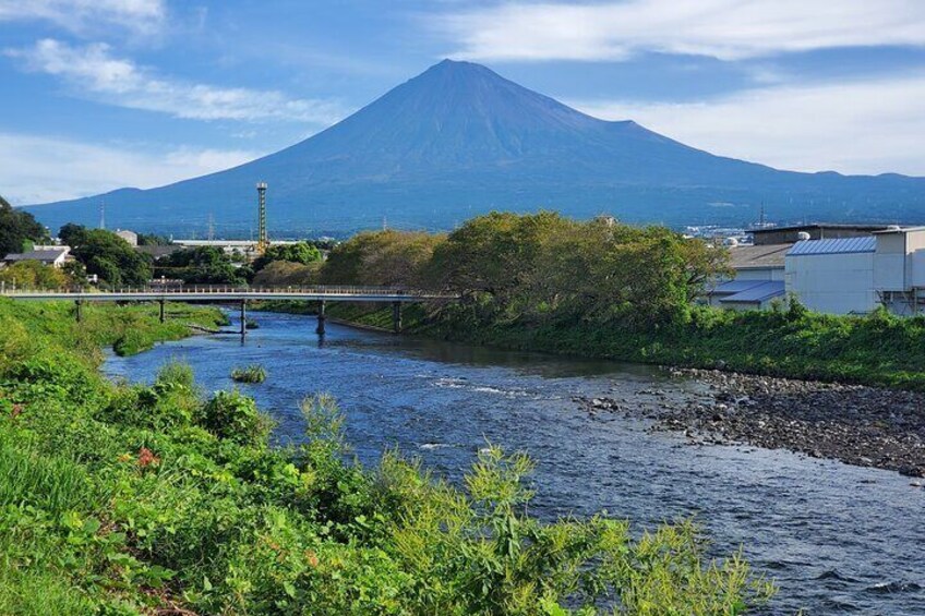 Mount Fuji Cultural and Geological Discovery Tour