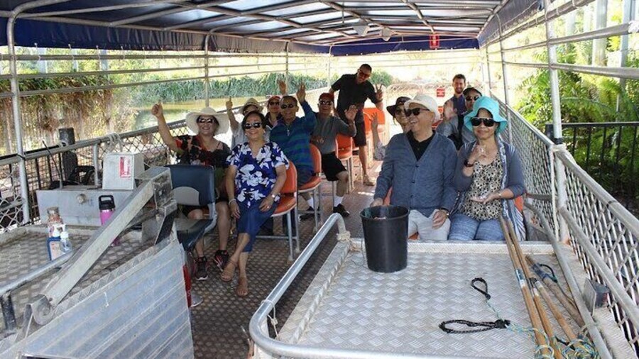 Breeze Cruise Darwin City Tour + Jumping Crocodile Cruise