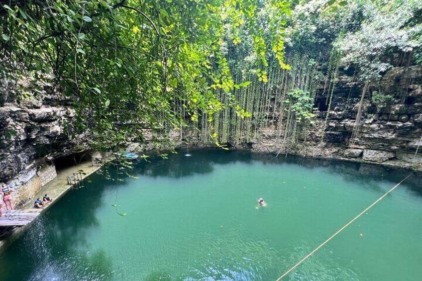 Private Day Tour to Chichen Itza and Cenotes from Valladolid