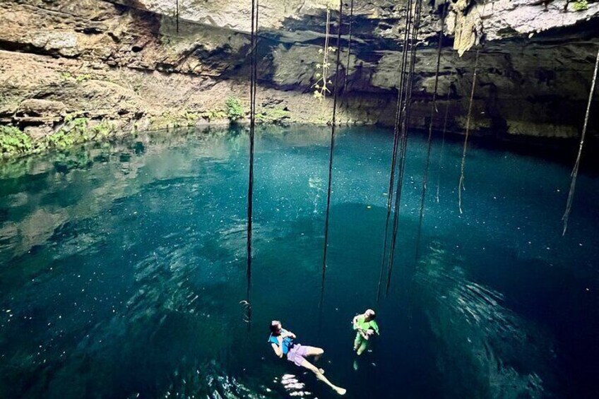 Private Day Tour to Chichen Itza and Cenotes from Valladolid