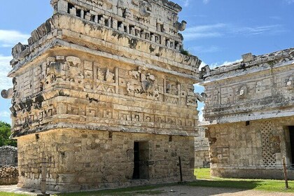 Private Day Tour to Chichen Itza and Cenotes from Valladolid