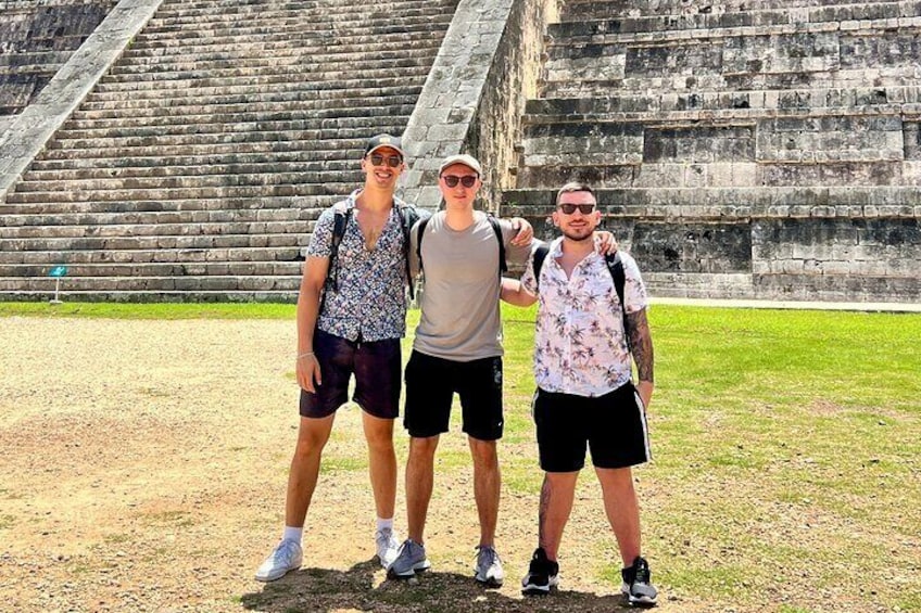 Private Day Tour to Chichen Itza and Cenotes from Valladolid