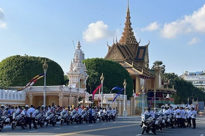 City Highlights and the Killing Fields Day Tour