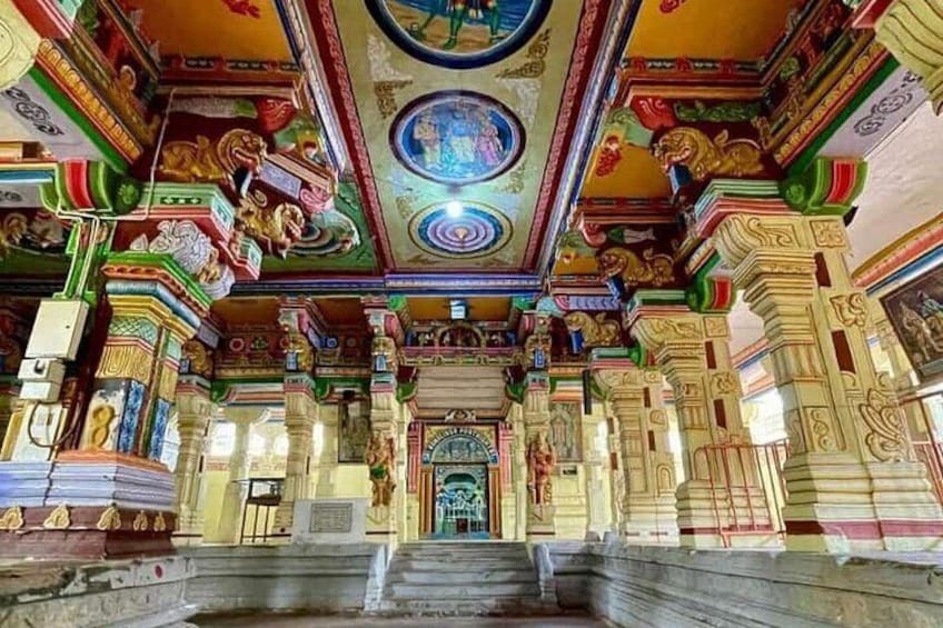 1000 pillar corridor of temple